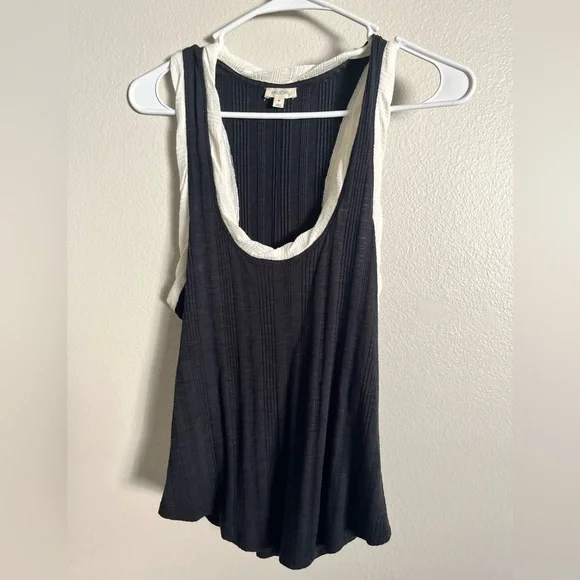 Anthropologie Pilcro Black and Cream Ribbed Textured Racerback Top M EUC - Picture 2 of 7